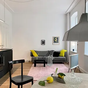 Apartment Zehuus - Historischer Charme, Köln